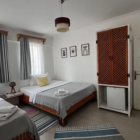 Merih Oda ve Kahvaltı 3*